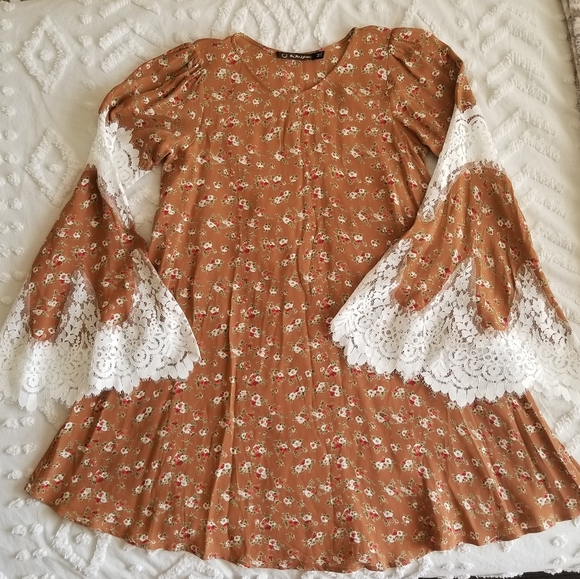 For Love And Lemons Dresses & Skirts - For Love and Lemons lace bell sleeve dress